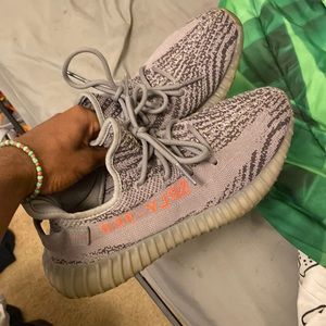 YEEZY 350 V2 BELUGA SIZE 9.5M